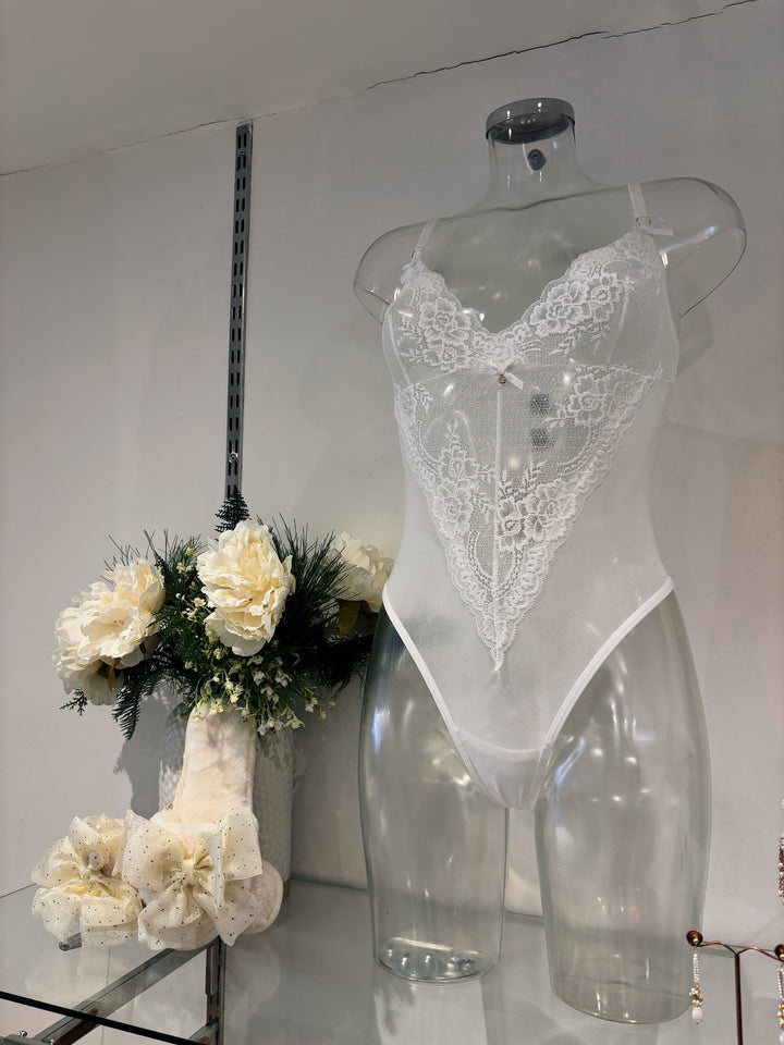 Evie White Lace Bodysuit