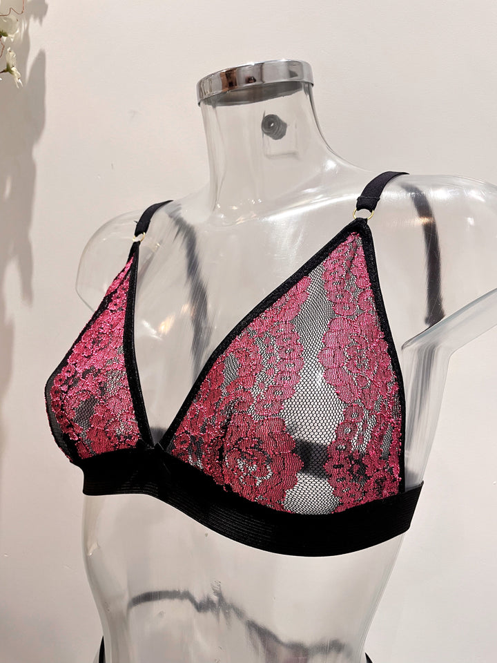 Amoura Thick Band Lace Bra