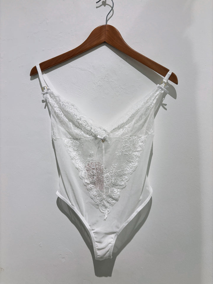 Evie White Lace Bodysuit