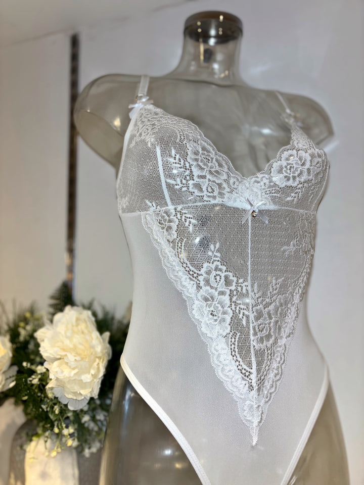 Evie White Lace Bodysuit