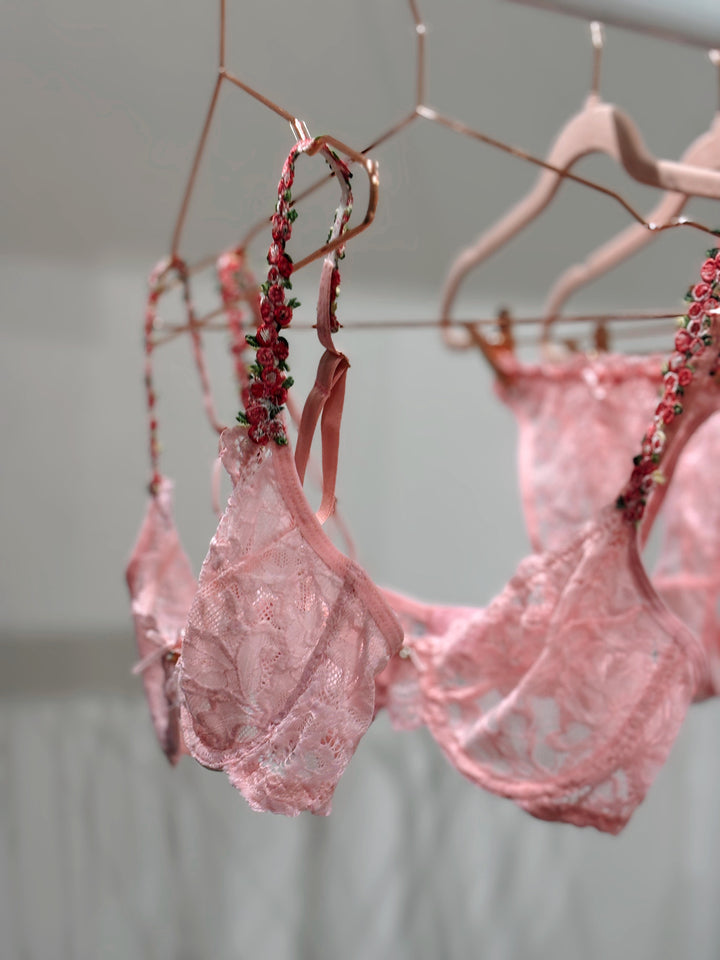 Isabella Pink Underwired Lingerie Set With Floral Straps